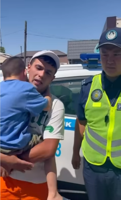 РЕБЕНКА С ДИАГНОЗОМ АУТИЗМ НАШЛИ И ПЕРЕДАЛИ ОТЦУ