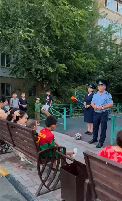 БЕЗОПАСНОСТЬ РЕБЕНКА-ПРИ ВЫШЕ ВСЕГО