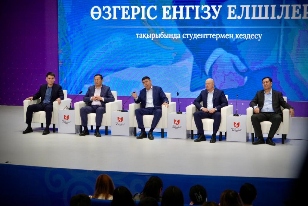 МОЛОДЁЖЬ ШЫМКЕНТА ВЫСТУПИЛА ЗА ЗАКОН И ПОРЯДОК